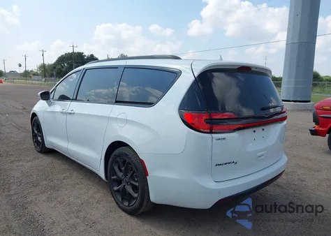 2021 Chrysler Pacifica Touring z USA, uszkodzony, nr VIN 2C4RC1FG7MR565253